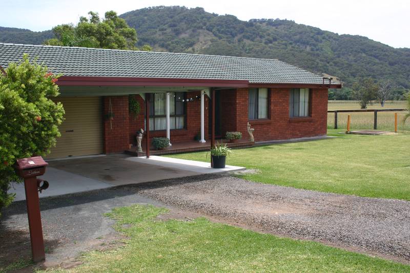 Immaculate Family Home - Price Reduced Picture 2