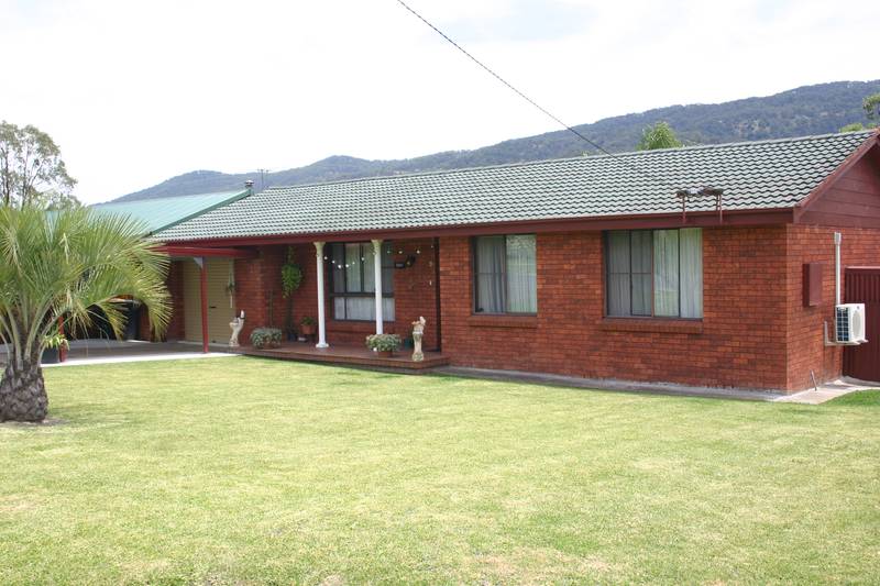 Immaculate Family Home - Price Reduced Picture 1