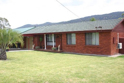 Immaculate Family Home - Price Reduced Picture Immaculate Family Home - Price Reduced Picture