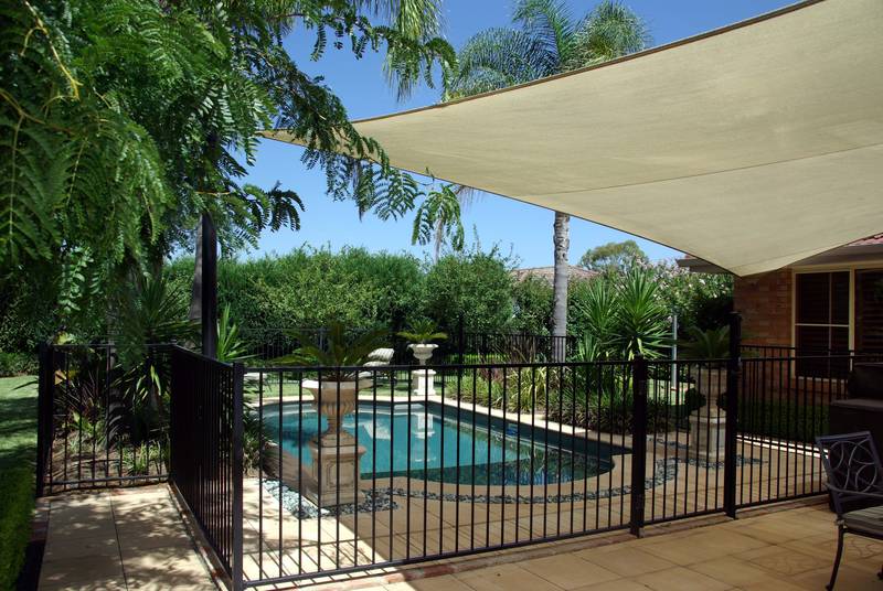 Style Privacy and Presentation Picture 3