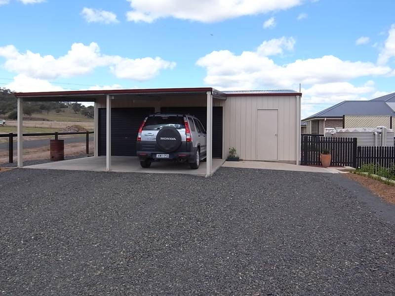 Master Built Family Home Picture 3