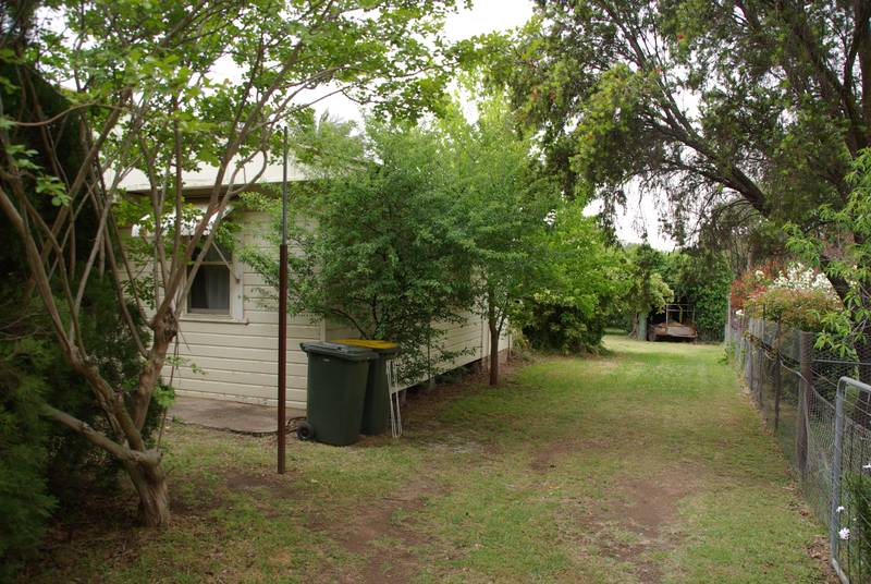 Space, Location and Price! Picture 3