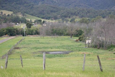 1 acre Block in Murrurundi - Fully Serviced. Picture