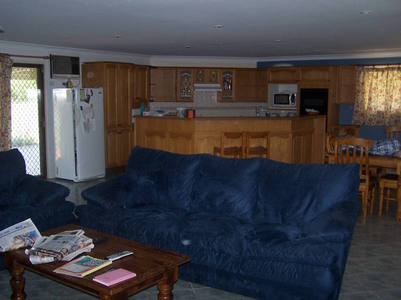 Large House on a Large Block Picture 2