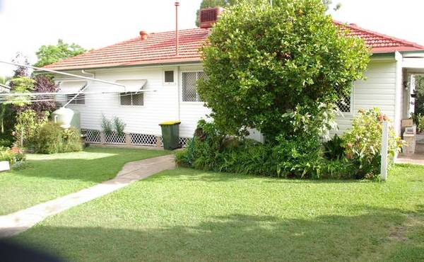 Family Home, Sure to Impress Picture 3