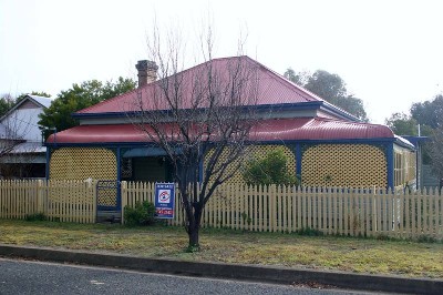 Artists Cottage & Studio - OWNER SAYS SELL Picture