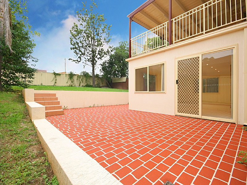 2 HOUSES IN 1 Picture 2