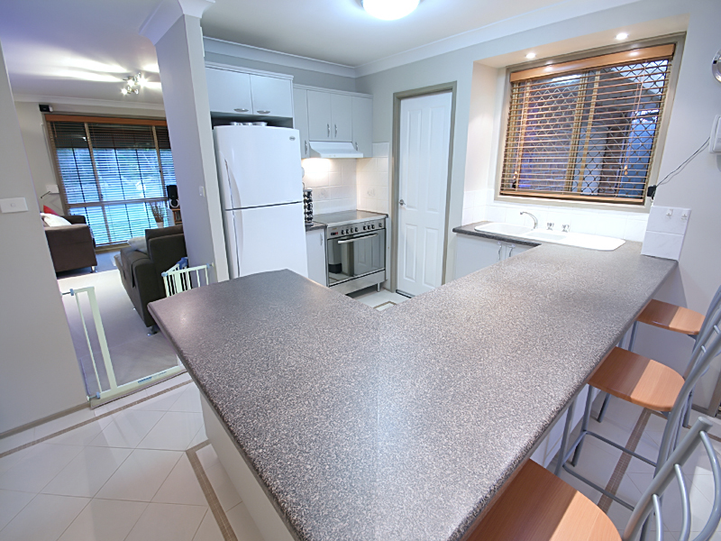 MODERN LIVING Picture 3