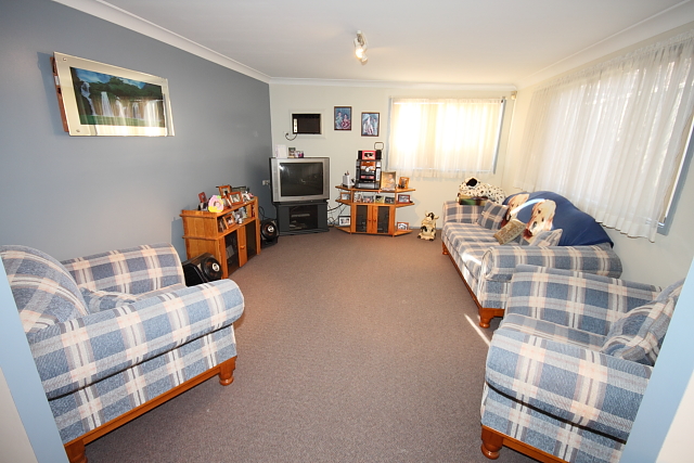 Bring All the Family Picture 3