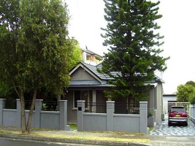 HOME FULL OF SURPRISES
Lakemba/ Belmore Picture HOME FULL OF SURPRISES
Lakemba/ Belmore Picture