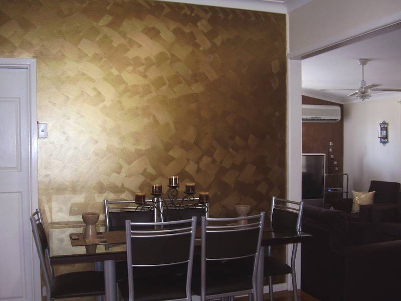 FULLY RENOVATED FAMILY HOME Picture 3