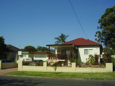 FULLY RENOVATED FAMILY HOME Picture