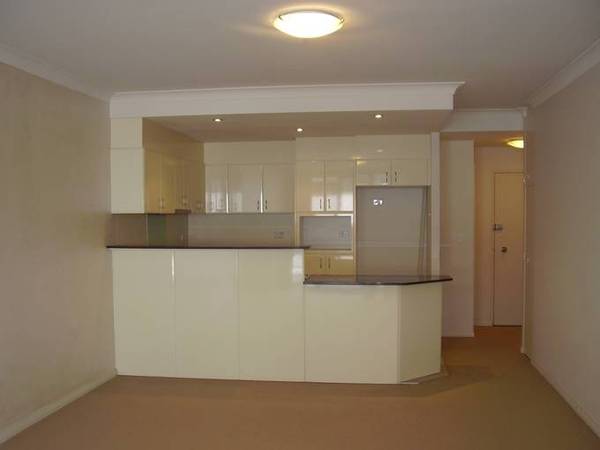 Lavish comfortable living Picture 2