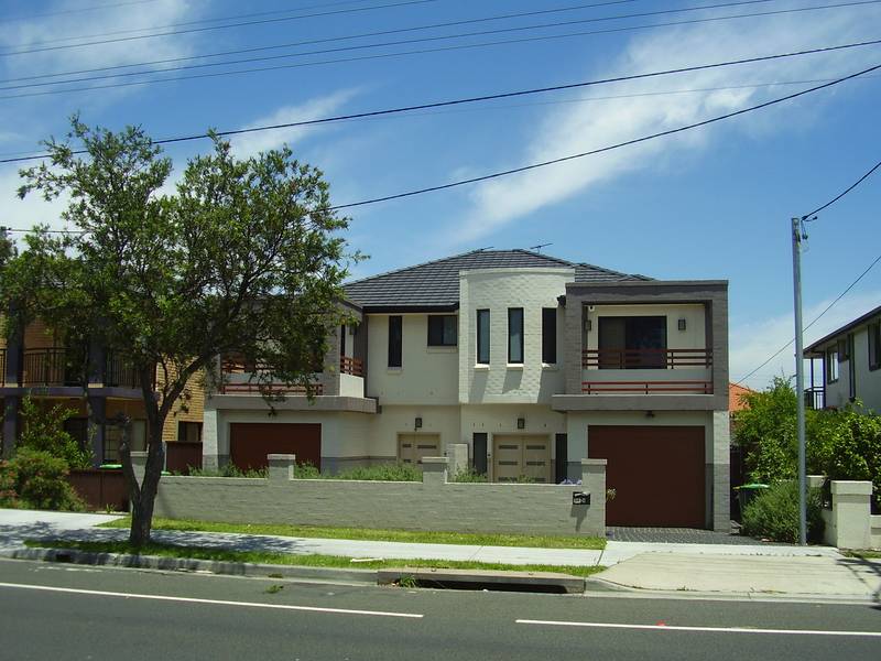 Near New Duplex Picture 1