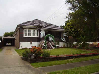 Perfect position with city views Picture