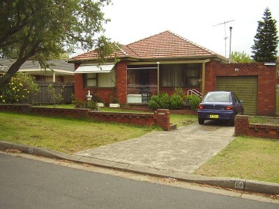 PERFECT FIRST HOME OR INVESTOR Picture