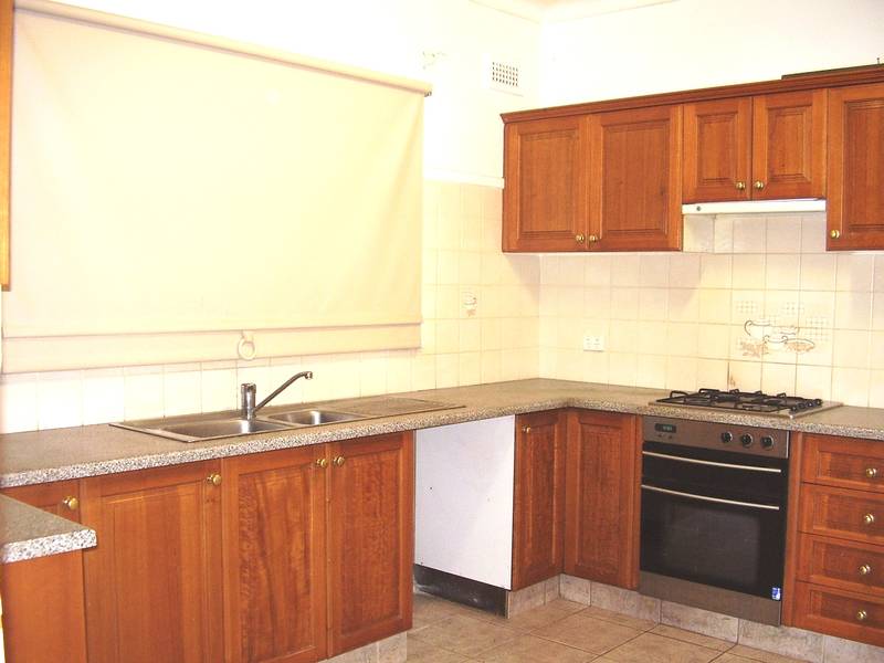 GREAT HOME & QUIET LOCATION Picture 2