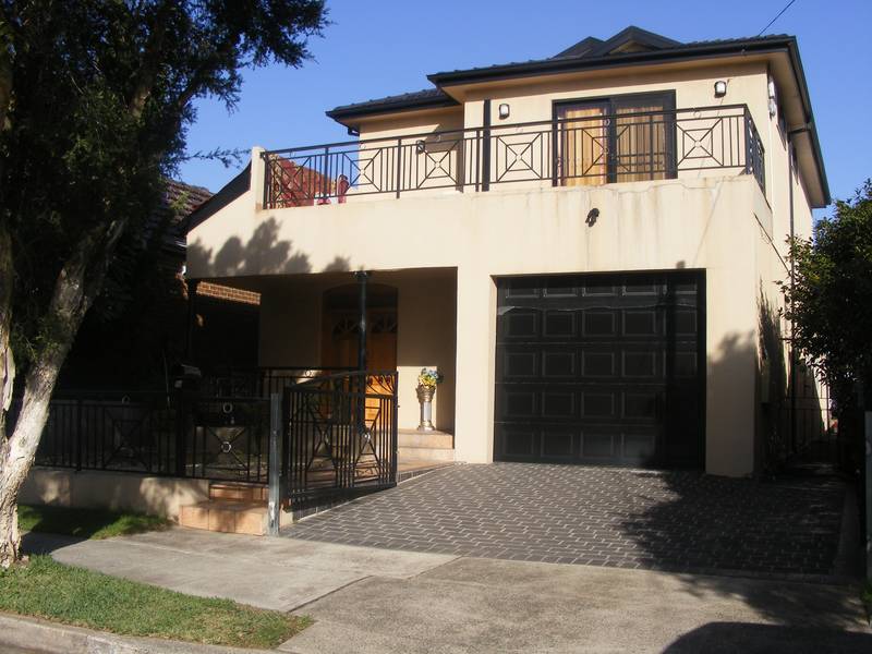 suitable for two families Picture 1