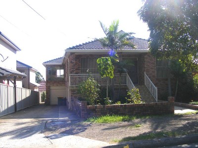 VIEWS, SPACE & LOCATION Picture