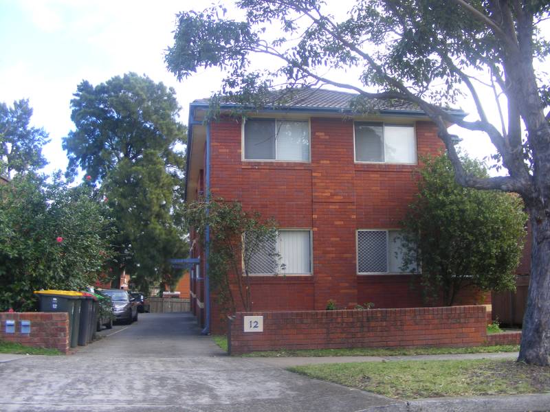 CLOSE TO STATION Picture 1