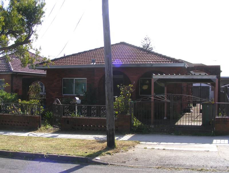 AFFORDABLE FAMILY HOME Picture 1