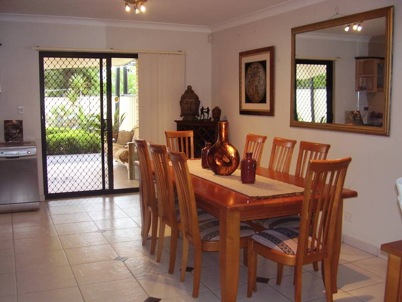 LUXURIOUS DUPLEX Picture 3