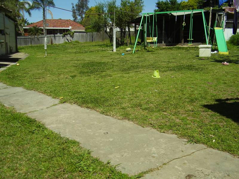 LIVE IN NOW AND DEVELOP LATER Picture 3