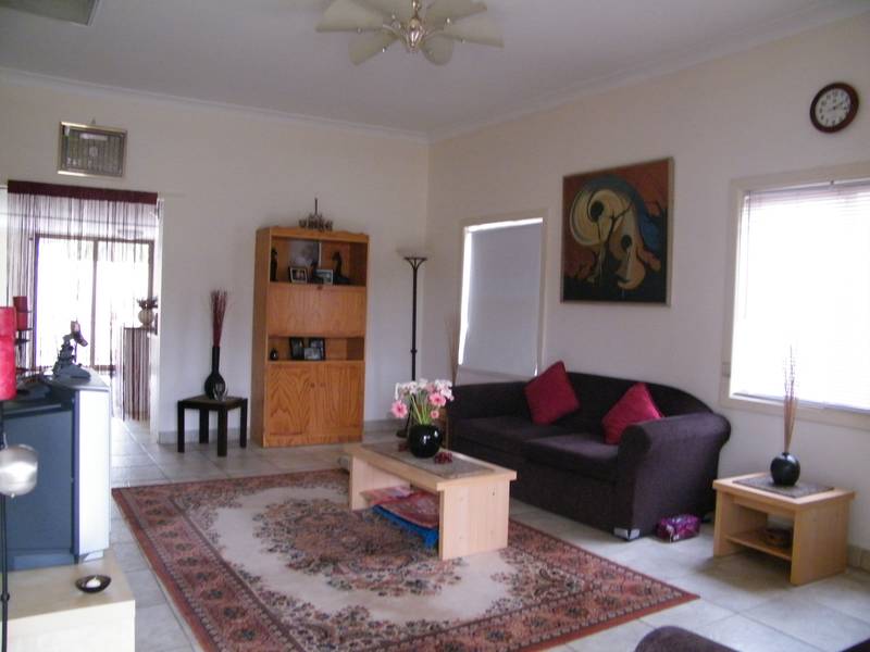 LIVE IN NOW AND DEVELOP LATER Picture 2