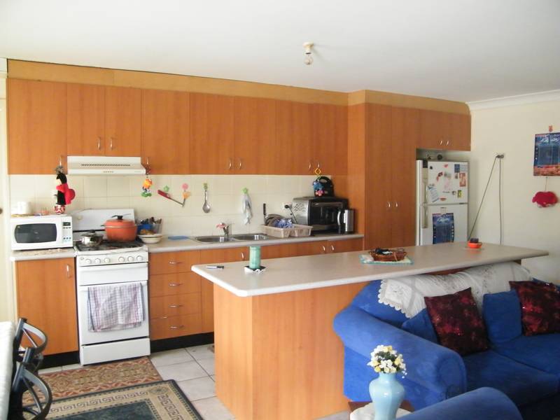 LIVE IN NOW AND DEVELOP LATER Picture 3