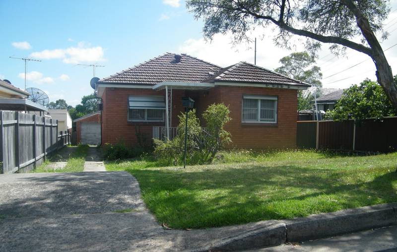 EASY STARTER (Zoned residential 2 b) Picture 1