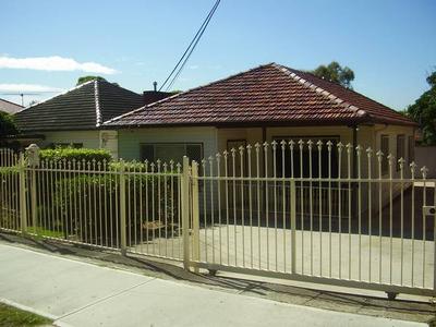 MODERN & AFFORDABLE ! ! Picture MODERN & AFFORDABLE ! ! Picture