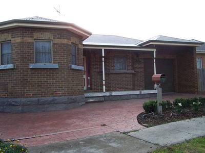 Lovely 2 Bedroom Periodic Style Home Picture