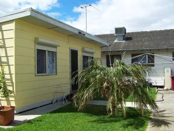 Attention All Investors. A Rare Find! 3 In 1! Picture