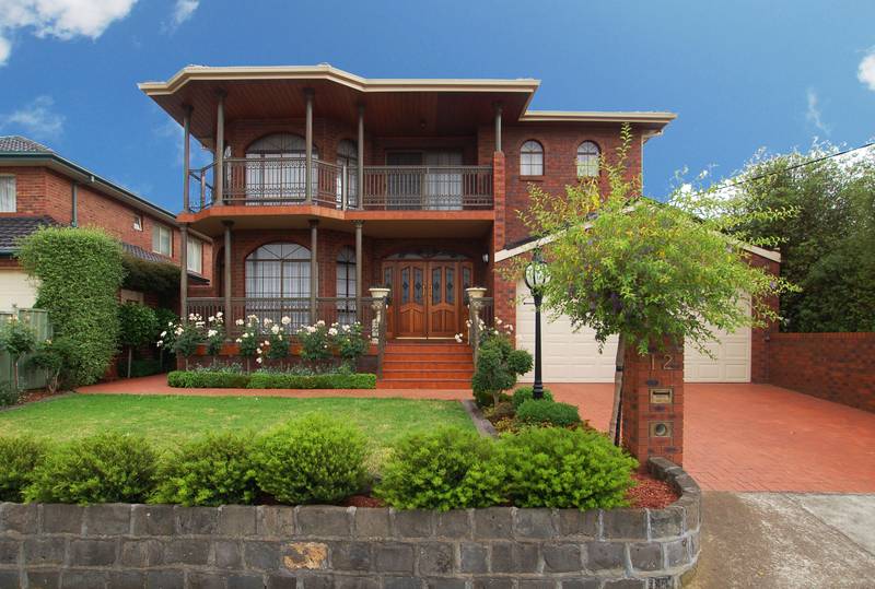 A Family Showcase Picture 1