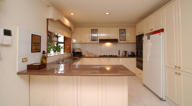 A Family Showcase Picture 2