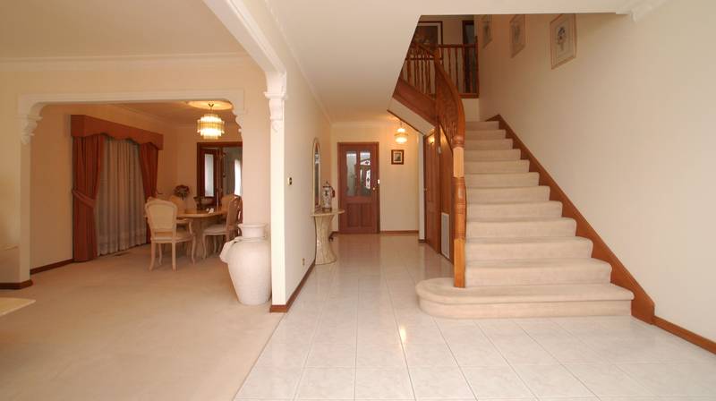 A Family Showcase Picture 3