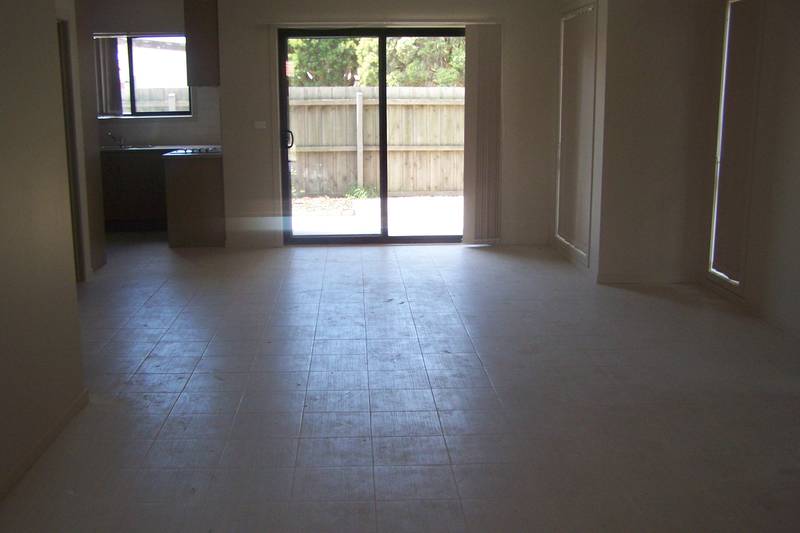 Brand New Street Frontage Townhouse Picture 2