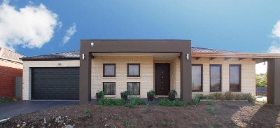 Large Family Living Picture