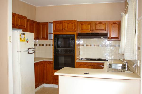 Three Bedroom House Picture