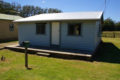 Two Bedroom Cottage At Warrell Creek Picture Two Bedroom Cottage At Warrell Creek Picture