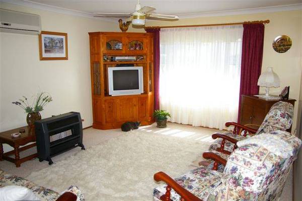 SET TO IMPRESS Picture 3