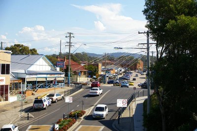 SHOP AND FLATS IN PROMINENT LOCATION Picture