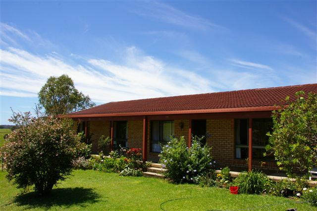 LIFE'S TO SHORT Picture 2