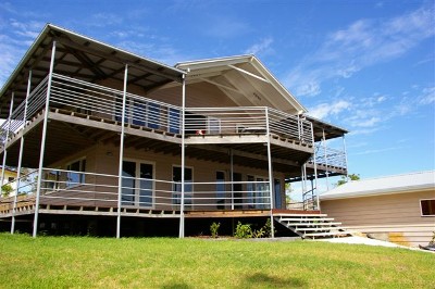 STYLISH COASTAL LIVING WITH LOVELY VIEWS Picture STYLISH COASTAL LIVING WITH LOVELY VIEWS Picture