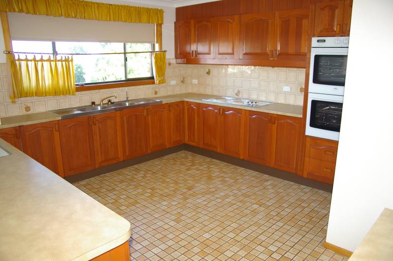 Excellent Home - Fabulous Views Picture 3