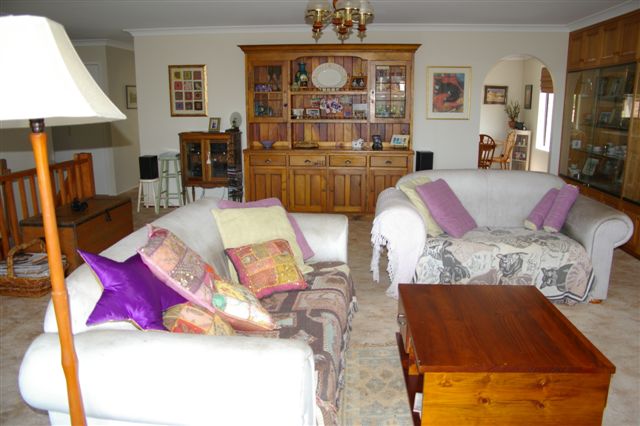 HOME IS WHERE THE STORY BEGINS Picture 3