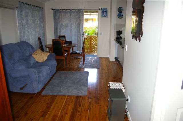 NEAT AS A PIN Picture 3