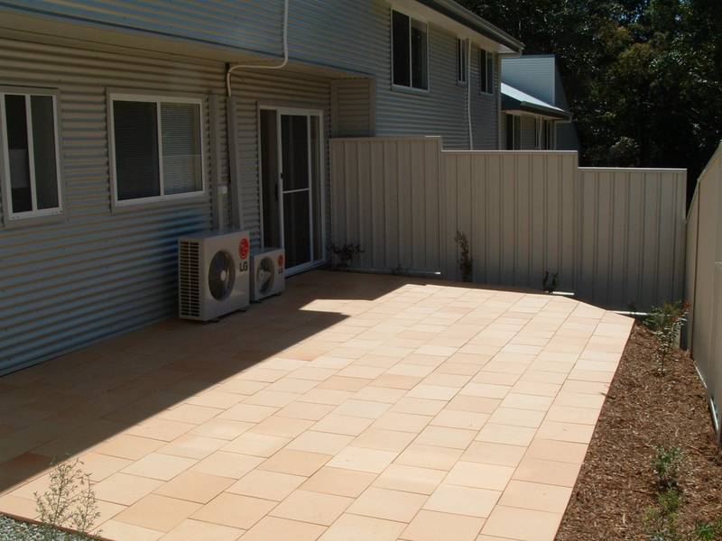 Three bedroom Townhouse Picture 2