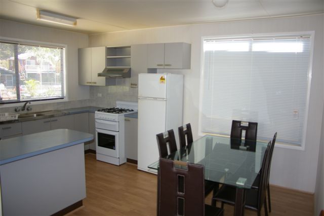 HOLIDAY LIVING AT HOME Picture 2