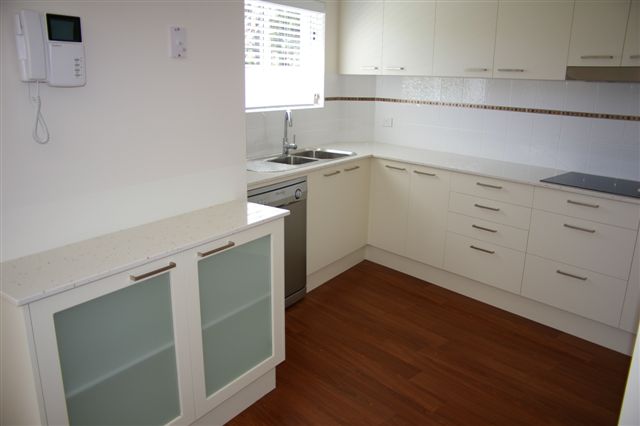 Parkview Court Picture 3